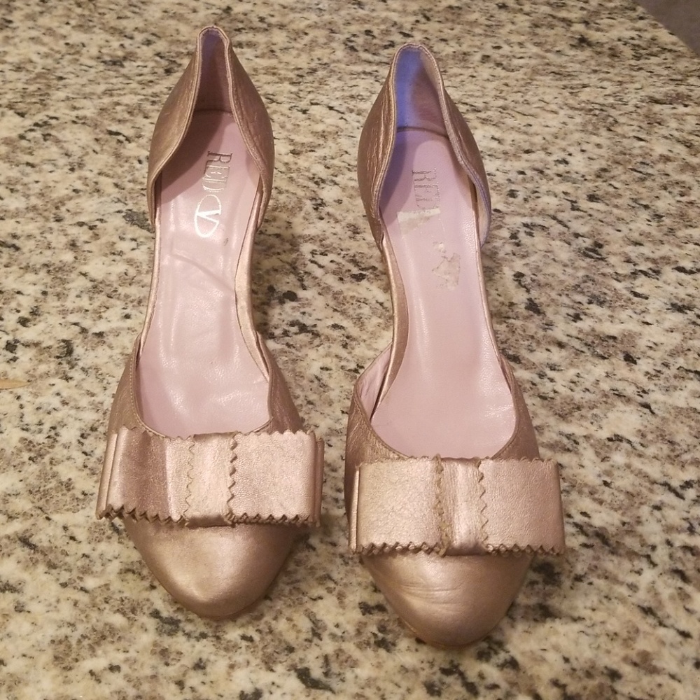 Valentino Red
Metallic Lamb Leather Pink Bow